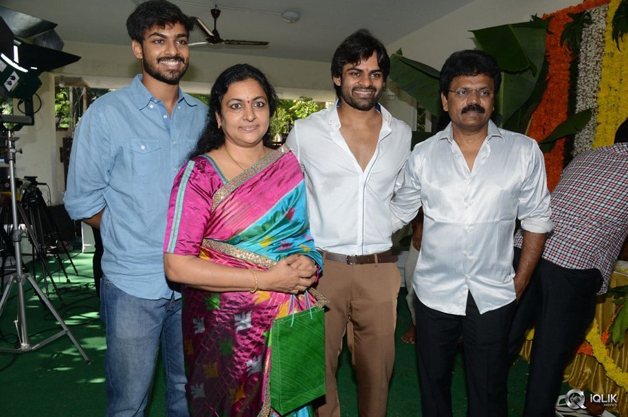 Supreme-Movie-Opening